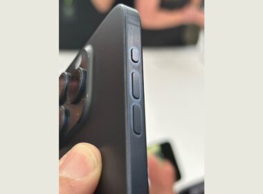 iPhone 15 Pro Fingerprints