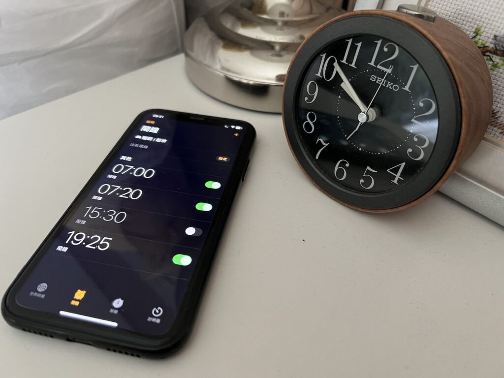 iphone alarm