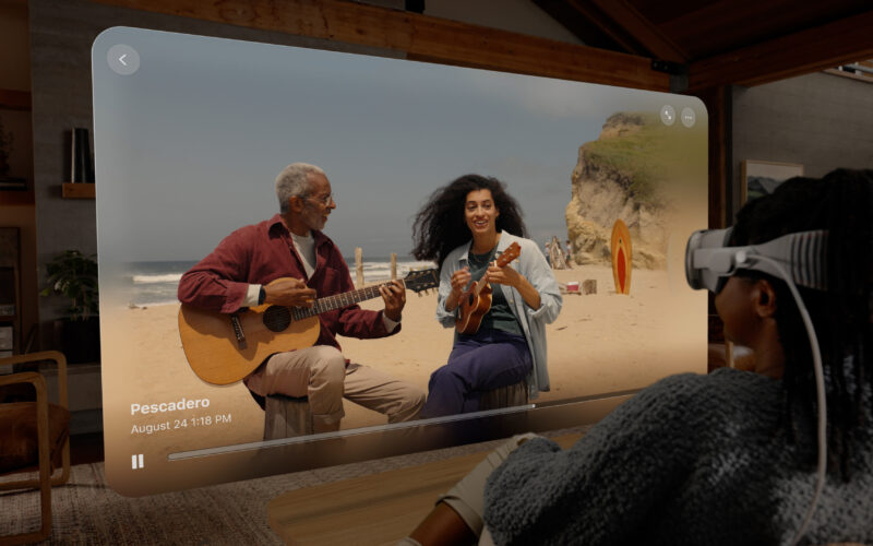Apple iPhone 15 Pro spatial video capture hero