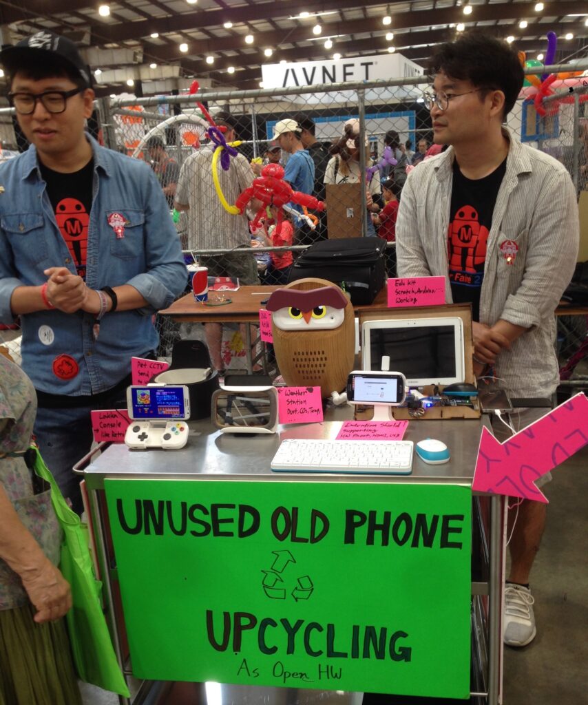 samsung booth at maker faire