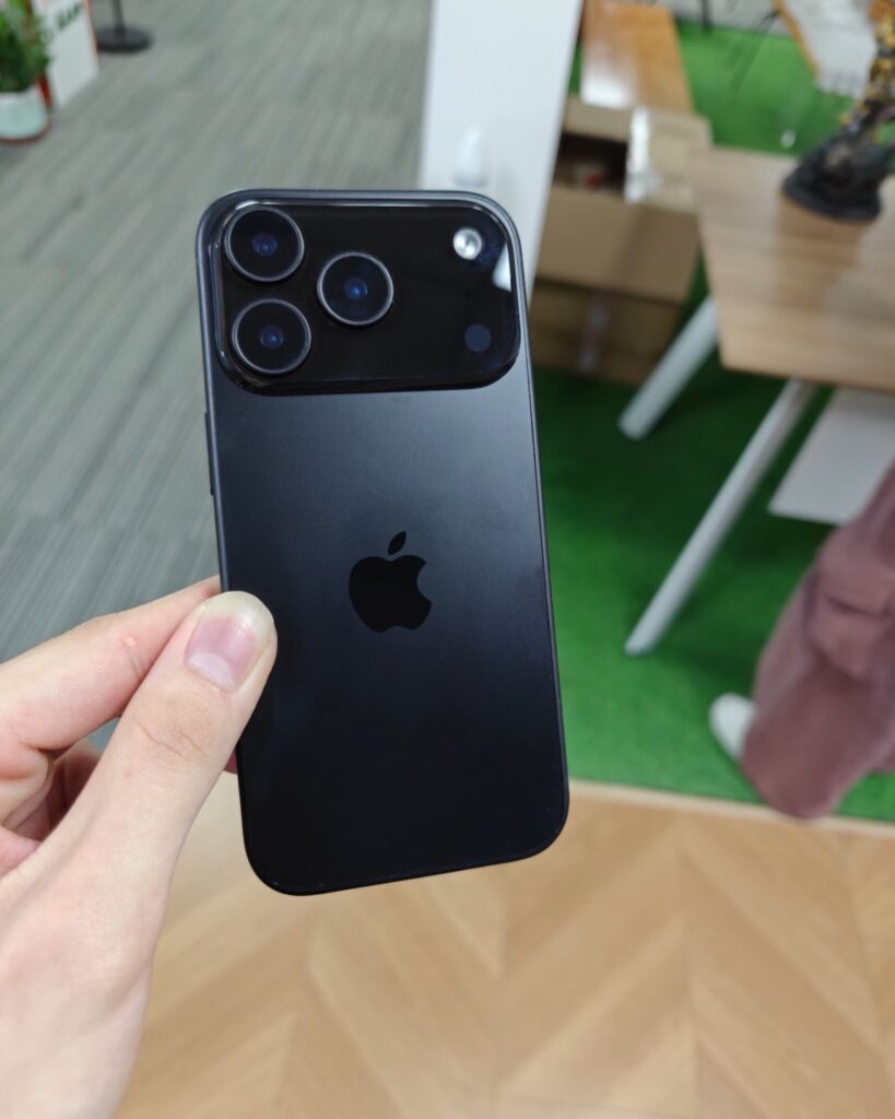 iphone17pro dummy01