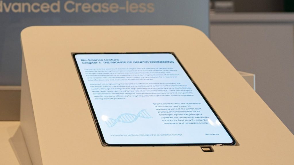 samsung crease less foldable display ces 2026 402x