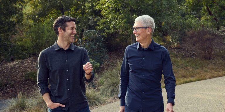 Tim Cook John Ternus 1