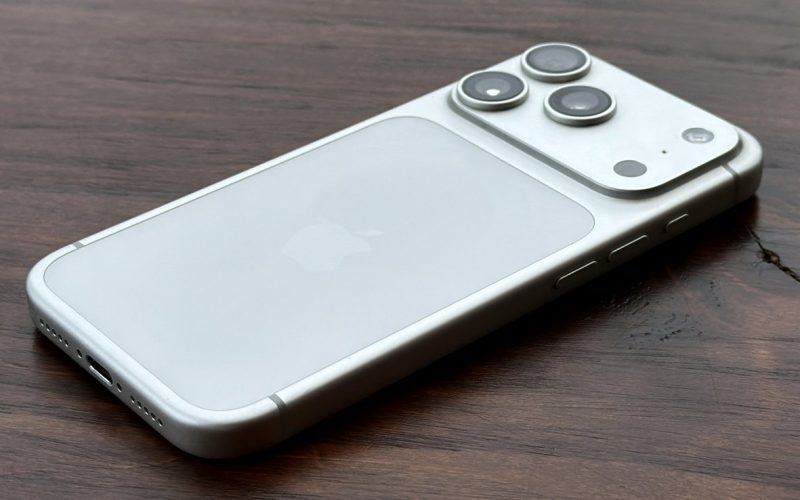 iPhone 17 Pro Back xl