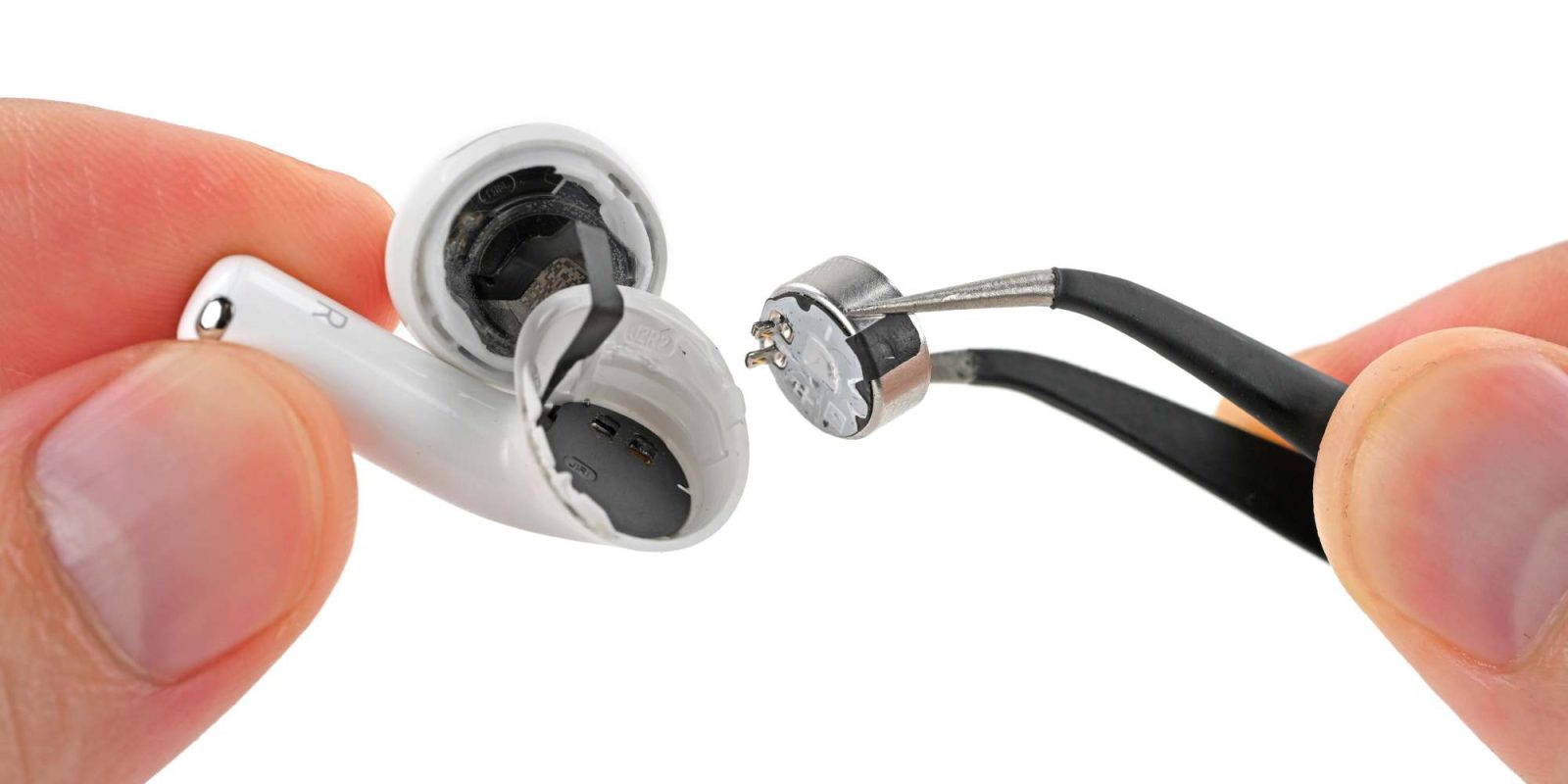 iFixit 拆解 AirPods 5　維修評分首次高於零分