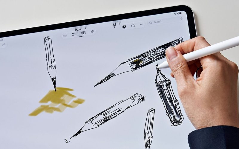 Apple Pencil Paris Design