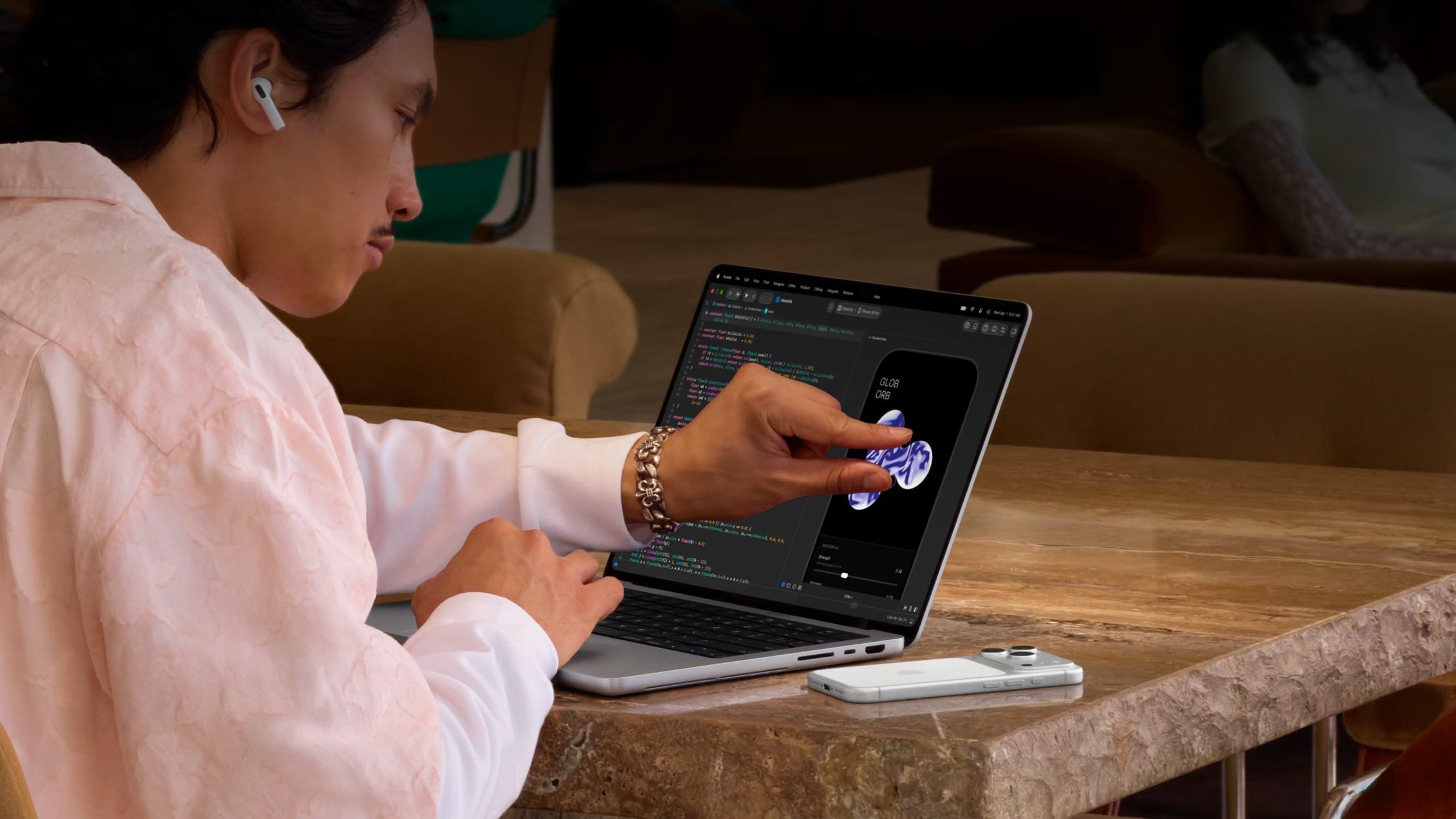 macOS 適應觸控操作　新 MacBook Pro 重塑介面控制
