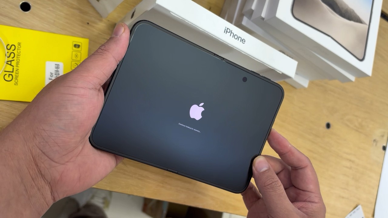 iPhone Duo 首條開箱影片曝光　機身平放而非摺疊出貨
