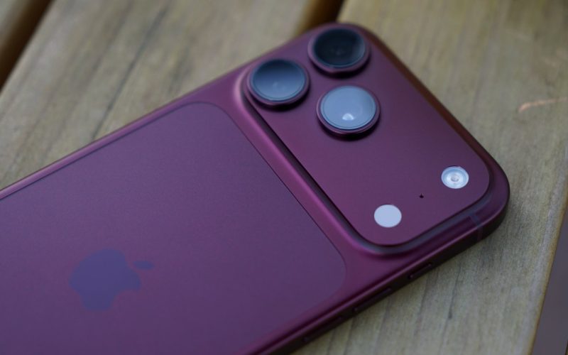 iPhone 18 Pro Max Burgundy Dim xl