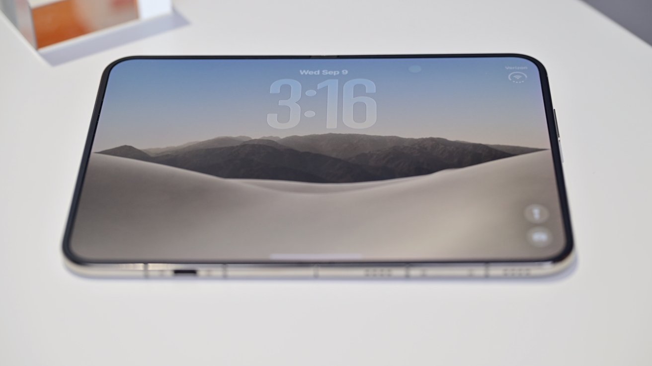 Apple 詳解 iPhone Duo 散熱設計　四大支柱結合鉸鏈導熱