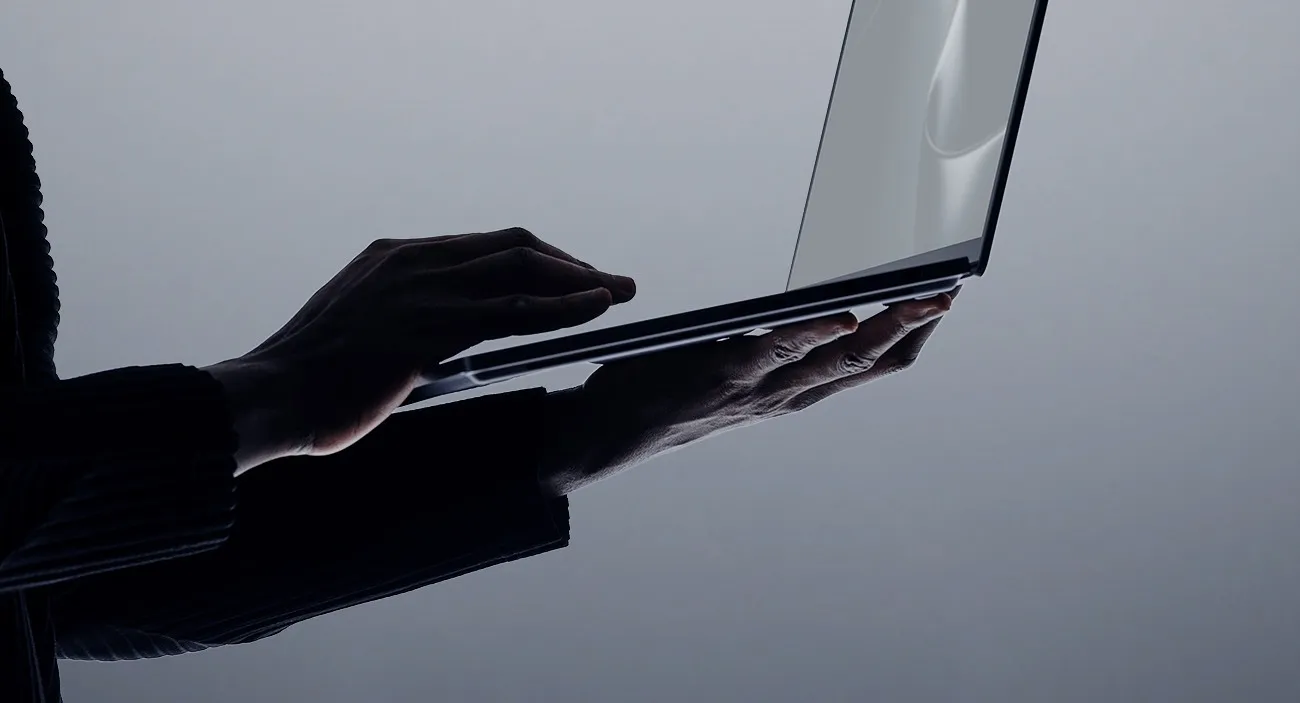 Microsoft 發佈 Surface Laptop Ultra　定價低於 MacBook Pro